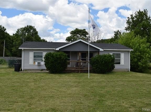 2140 S Dye Road, Flint Twp, MI 48532