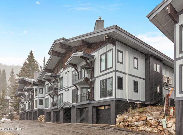 185 Crystal Springs Rd, Sandpoint, ID 83864