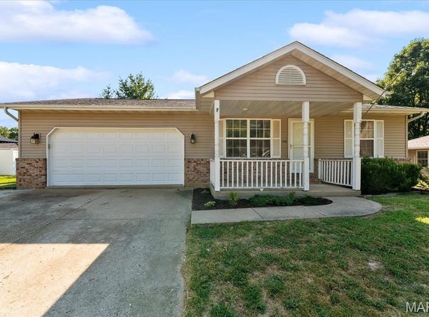 708 S Library Street, Waterloo, IL 62298