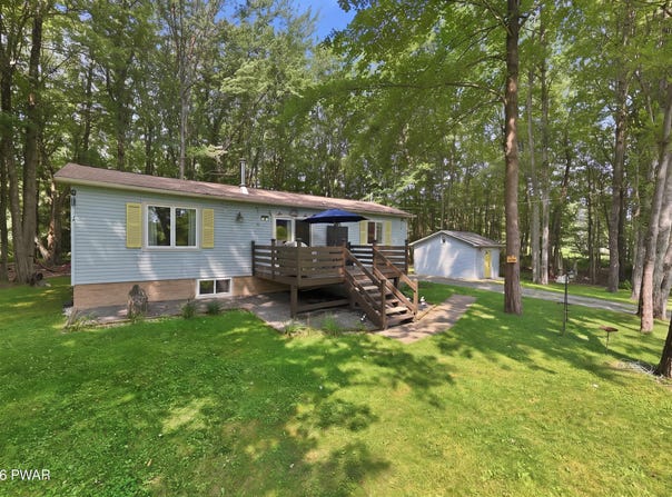80 Lake Shore Drive, Waymart, PA 18472