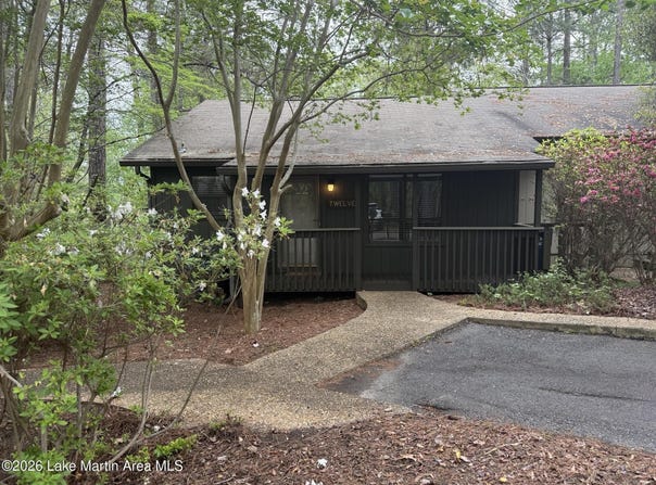 185 Eagle Peak Cir, Dadeville, AL 36853
