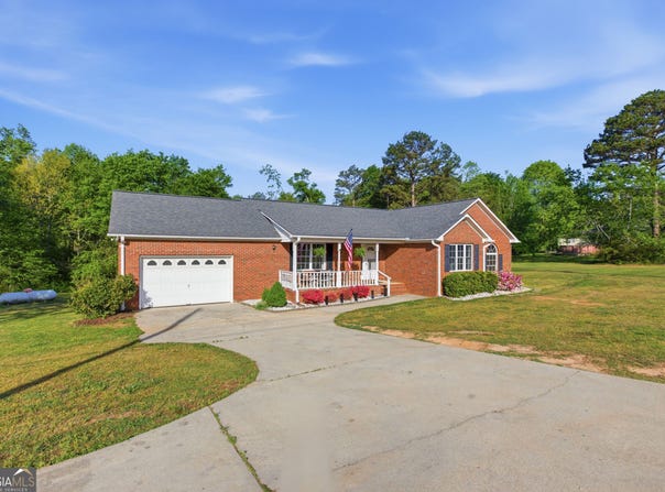260 Brookhaven Circle, Toccoa, GA 30577