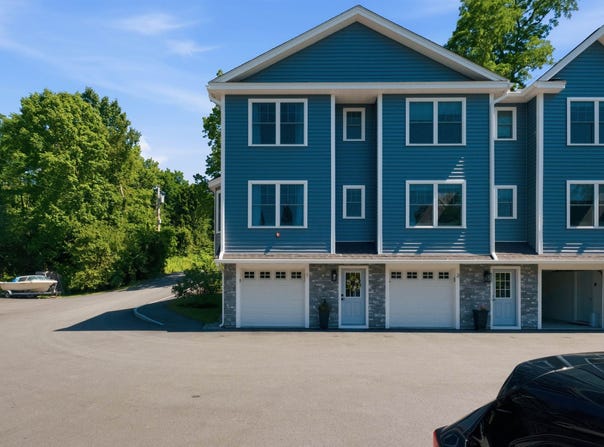 32 Charter Street, Exeter, NH 03833