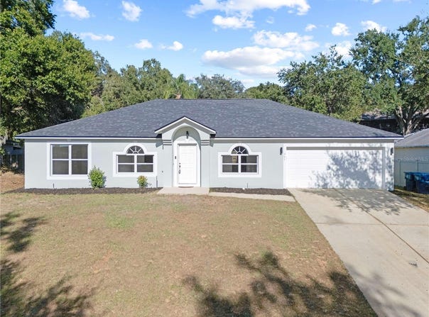 941 JAYHIL Drive, MINNEOLA, FL 34715