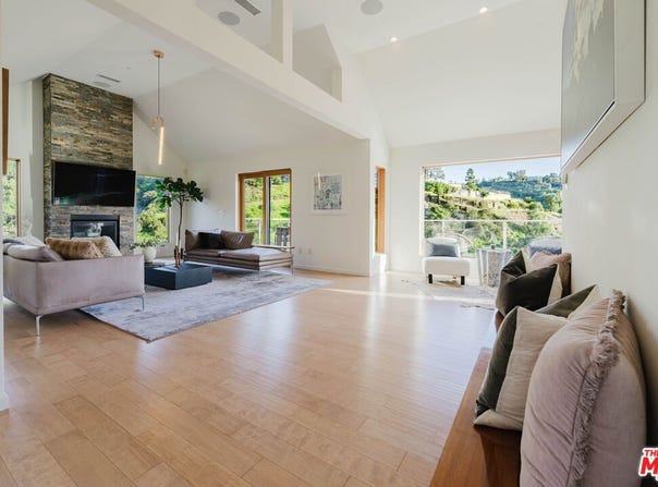 10110 Cielo Dr, Beverly Hills, CA 90210