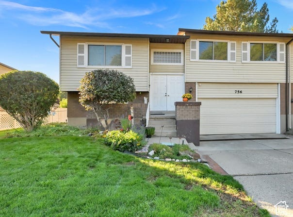756 E RAINFOREST Dr, Murray, UT 84107
