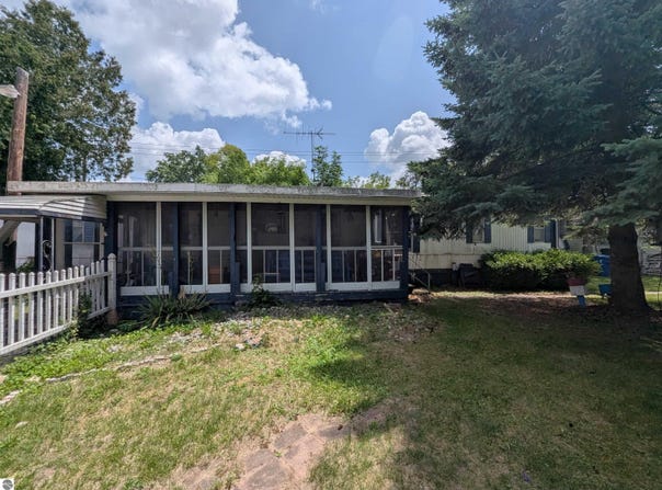 3525 E City Limits Road, Standish, MI 48658
