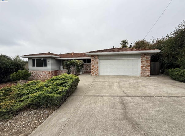 16982 Hinton St, Castro Valley, CA 94546