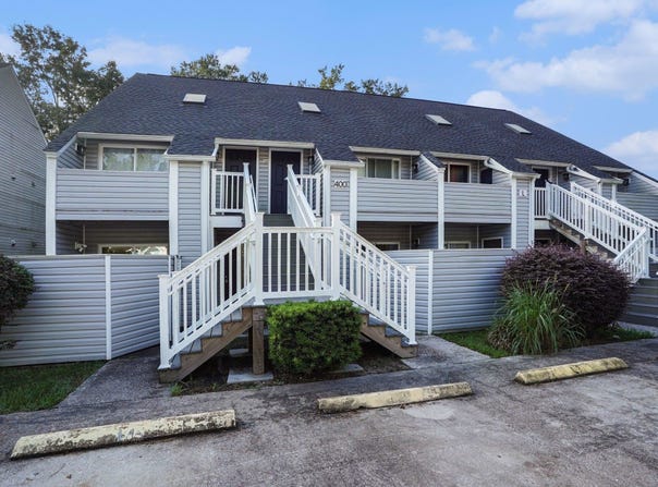 400 Cambridge Circle, Murrells Inlet, SC 29576