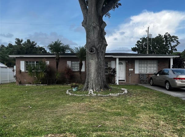 4905 ELDORADO DR, TAMPA, FL 33615