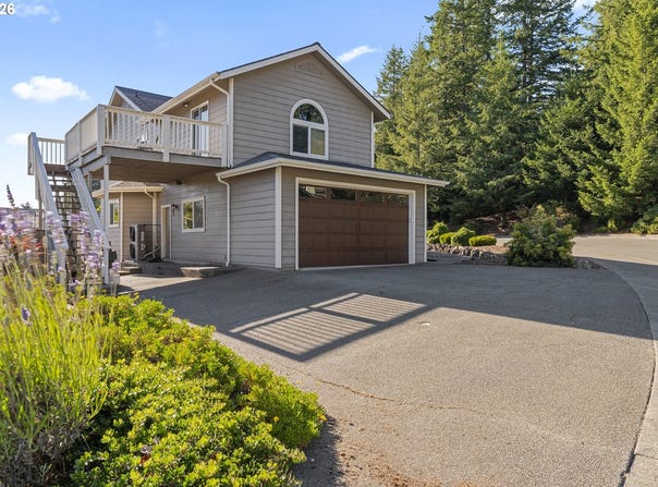 997 KRISTA Ln, Brookings, OR 97415