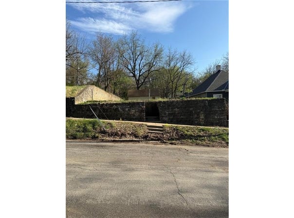 516 Blake Street, St Joseph, MO 64504