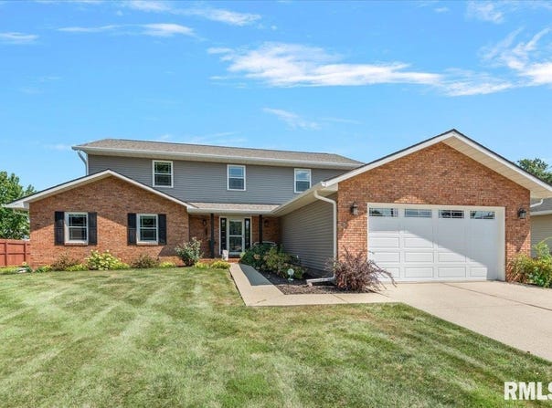 3220 Red Bud Lane, Springfield, IL 62712-8946