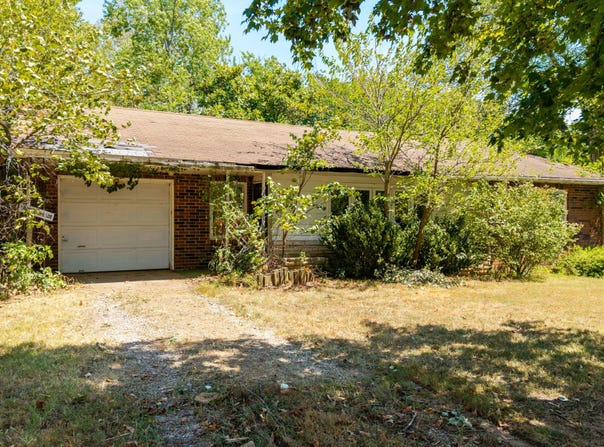 17630 Lawrence 1200, Aurora, MO 65605