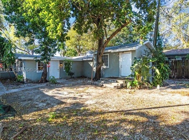 914 NW 80th St, Miami, FL 33150