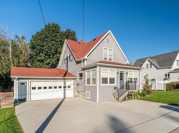710 S Main St, Viroqua, WI 54665