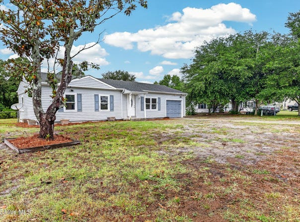 145 Ash Court, Hubert, NC 28539