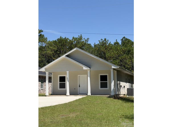 3296 Bonfire Dr, Milton, FL 32583
