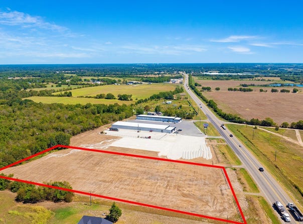 W HWY 82, Paris, TX 75460