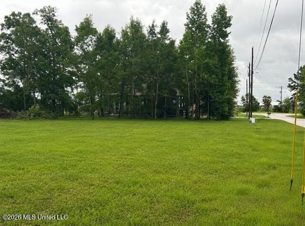 Iki Place, Diamondhead, MS 39525