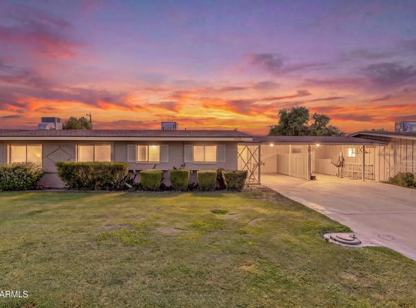 10511 W CLAIR Drive, Sun City, AZ 85351