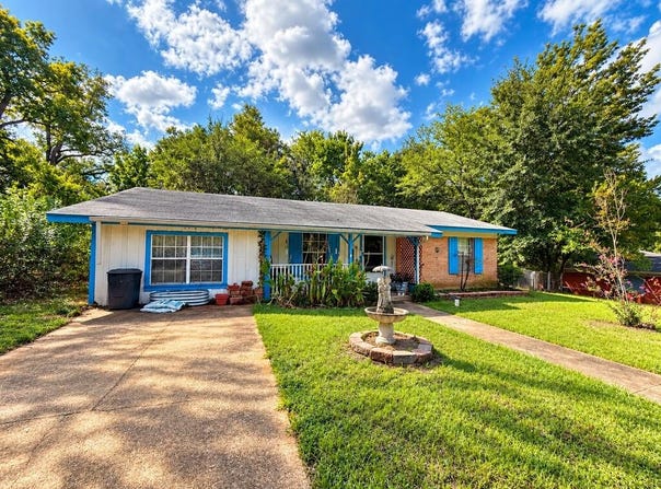 119 N Pineview, CROCKETT, TX 75835