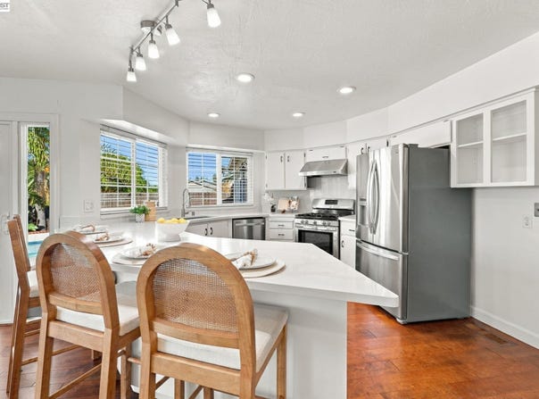 5370 Myrtle Dr, Concord, CA 94521