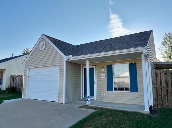 1008 S 25th Place, Rogers, AR 72758
