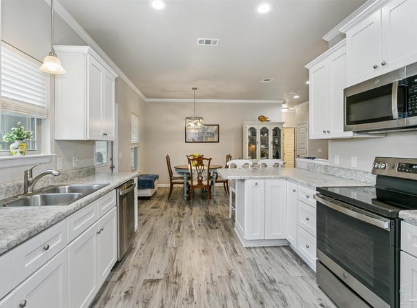 6199 Old Hickory Rd, Crestview, FL 32539