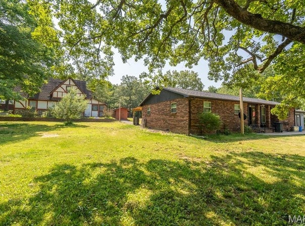 2426 County Road 462, Poplar Bluff, MO 63901
