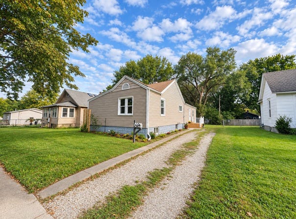 912 W Harvard Street, Champaign, IL 61821