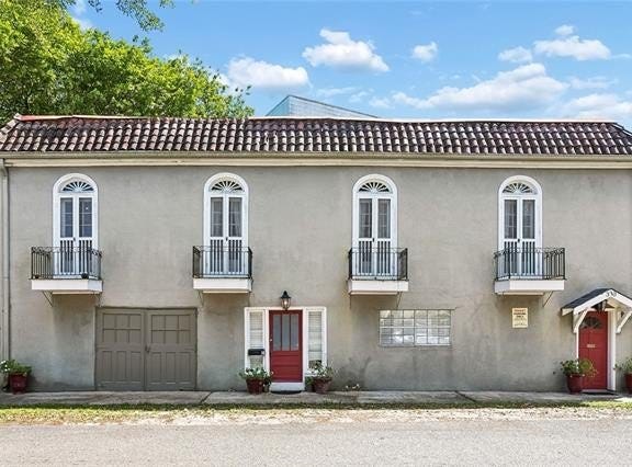 330 DAHLIA Street, Metairie, LA 70005