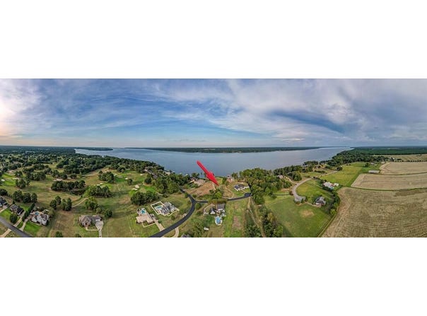 Pebble Beach, Eufaula, AL 36027