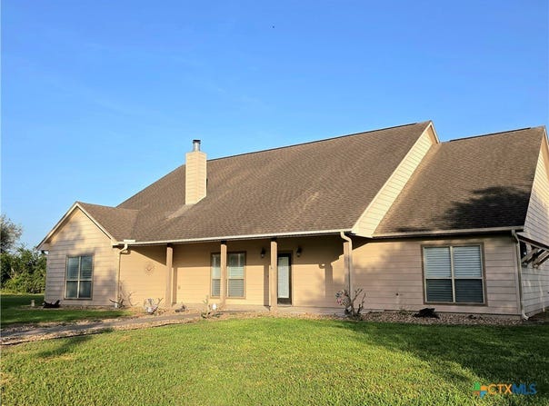 565 E Ward Street, Goliad, TX 77963