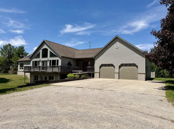 1501 HACKMATACK ROAD, CHEBOYGAN, MI 49721