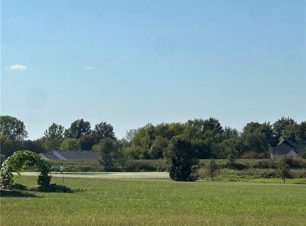 806 Edgewood Drive, Paola, KS 66071