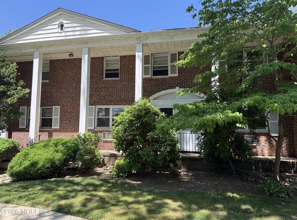22 Manor Drive, Red Bank, NJ 07701