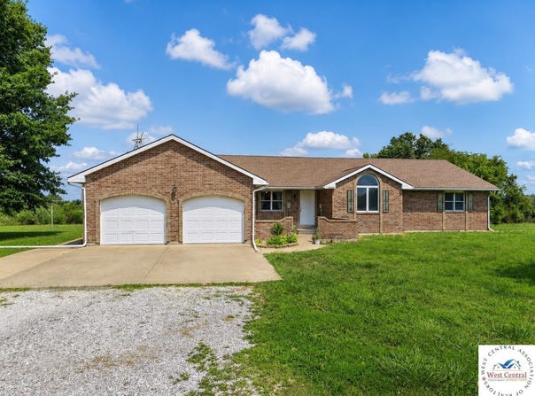27302 PVT 277, Carrollton, MO 64633
