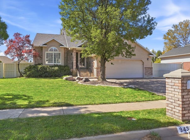 943 MEADOWLARK Ln, West Bountiful, UT 84087