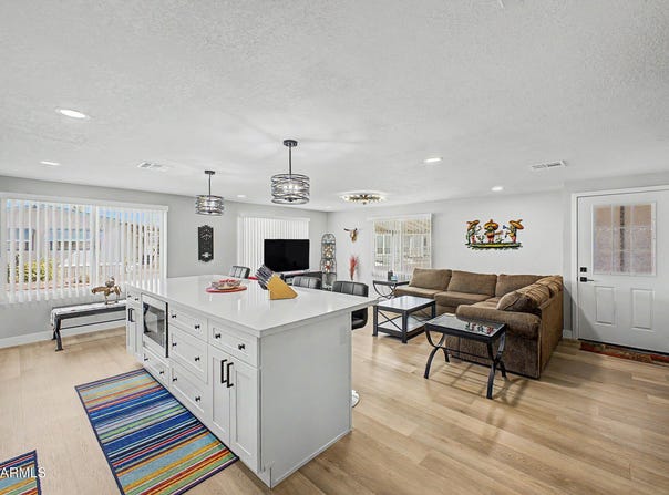 2727 E University Drive, Tempe, AZ 85288