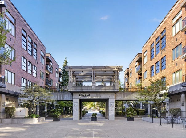 300 W 8TH St, Vancouver, WA 98660