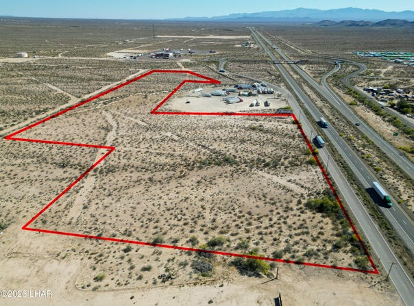 Frontage Rd, Yucca, AZ 86438