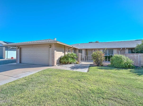 10220 W PINERIDGE Drive, Sun City, AZ 85351