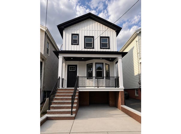 13 E 32ND ST, Bayonne, NJ 07002