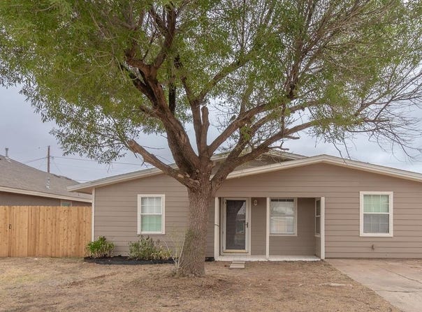 408 Spraberry Dr, Midland, TX 79703
