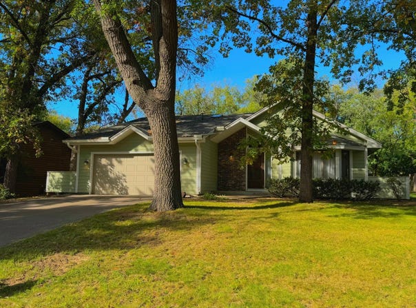 859 90th Avenue NW, Coon Rapids, MN 55433