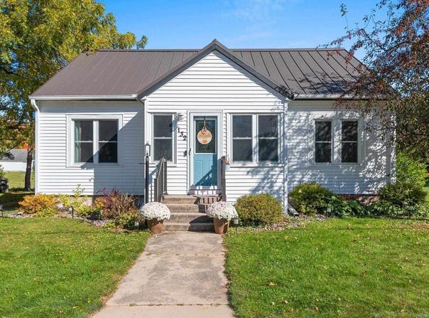 132 South Birch Avenue, Gillett, WI 54124