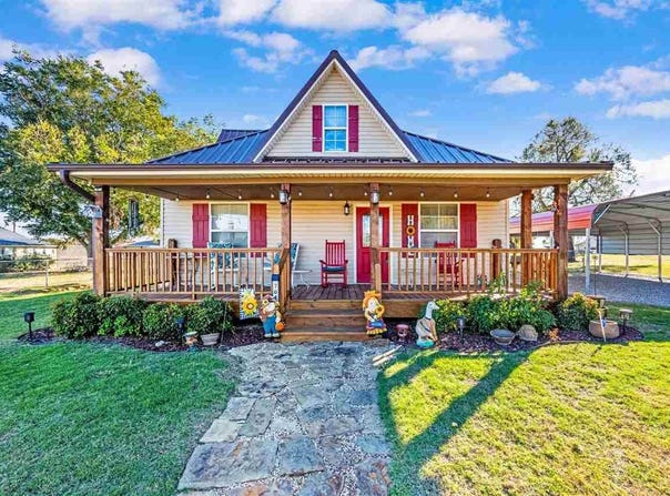 704 6th St, Elgin, OK 73538