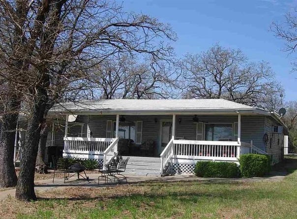 7033 N Lake Front Road, Marlow, OK 73055