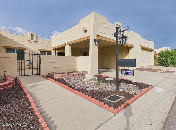3272 W Moondance Way, Tucson, AZ 85741